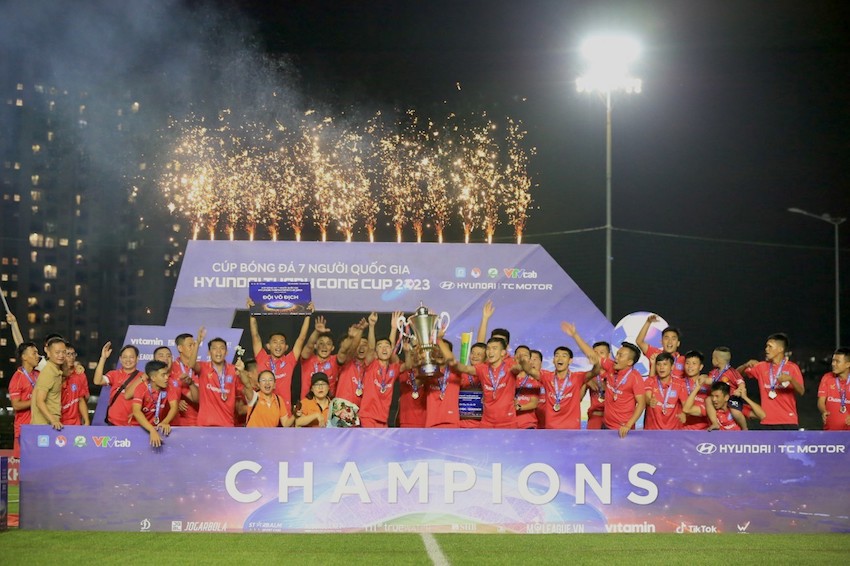 Hiếu Hoa – Quahaco trở thành tân vương Cúp bóng đá 7 người quốc gia Hyundai Thanh Cong Cup 2023